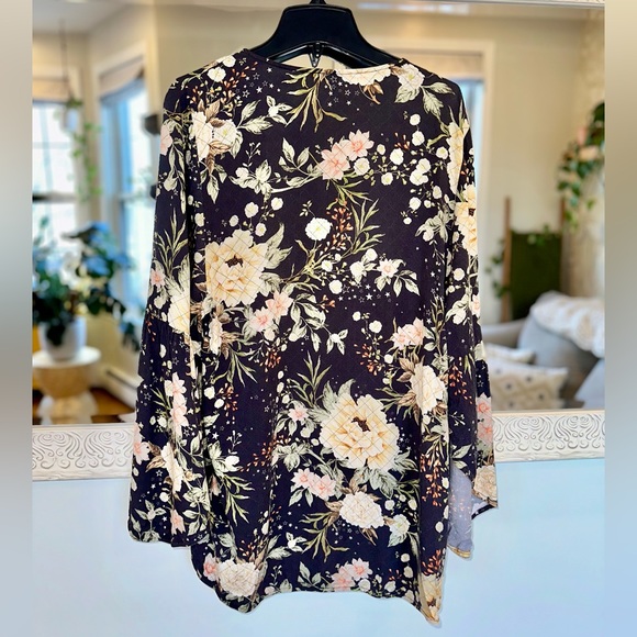 Farm Rio Flowy Floral Quilt Stitch Pattern Open Front Cardigan/Shrug Bell Sleeve - Picture 7 of 11